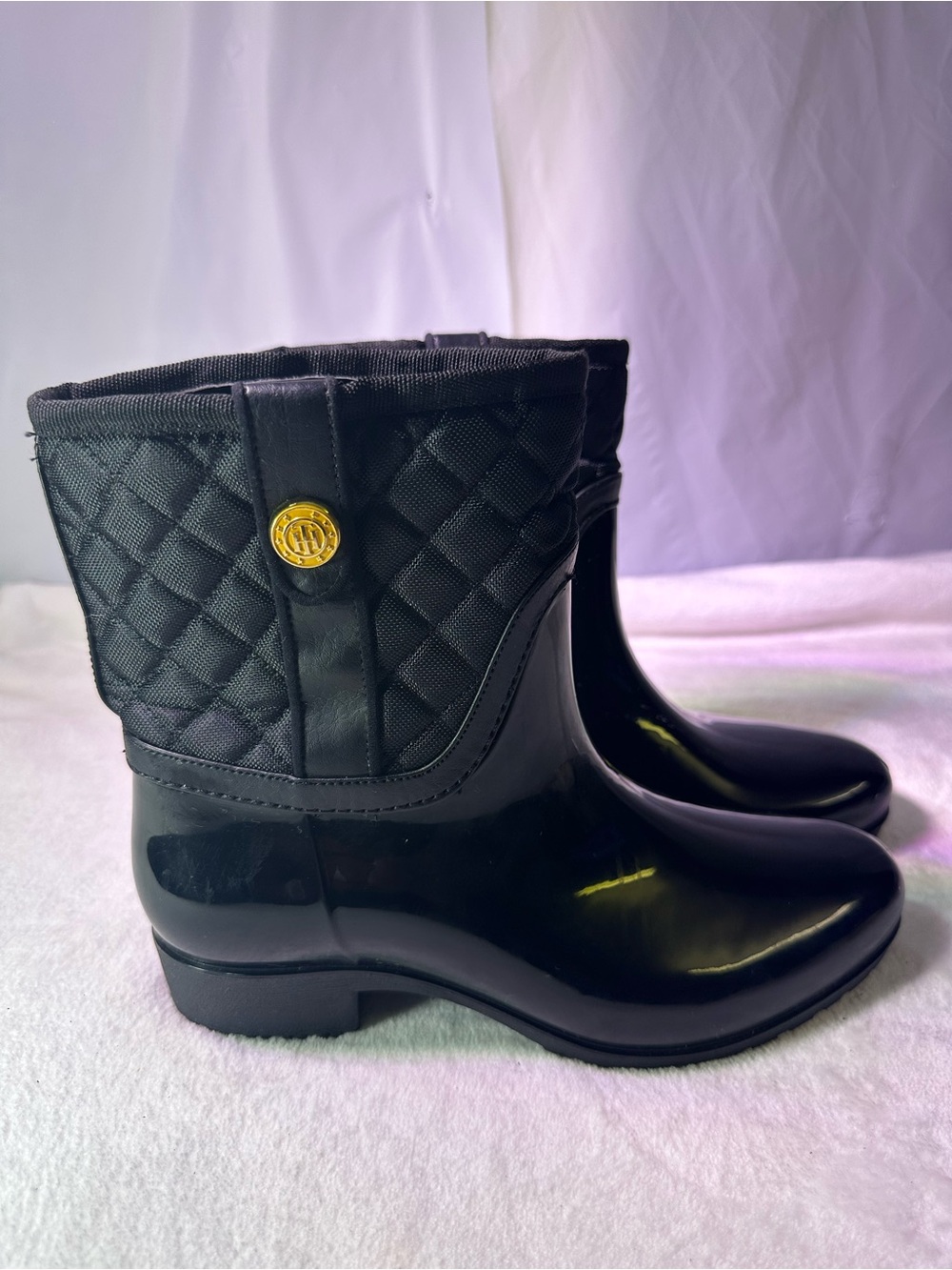 Tommy Hilfiger Black Quilted Gloss Rain Ankle Boots - Picture 4 of 10